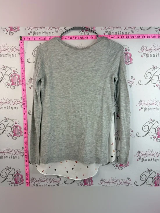 RW&CO. Long sleeve floral sweater V‑Neck Sweater Tunic with White Floral Back - Picture 2 of 10